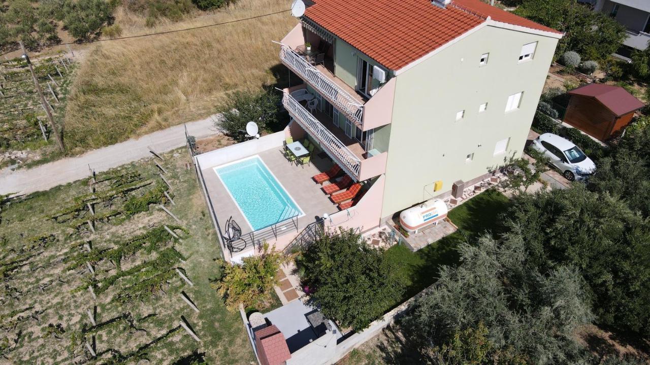 Apartment M&M With Private Pool Kučine Eksteriør billede