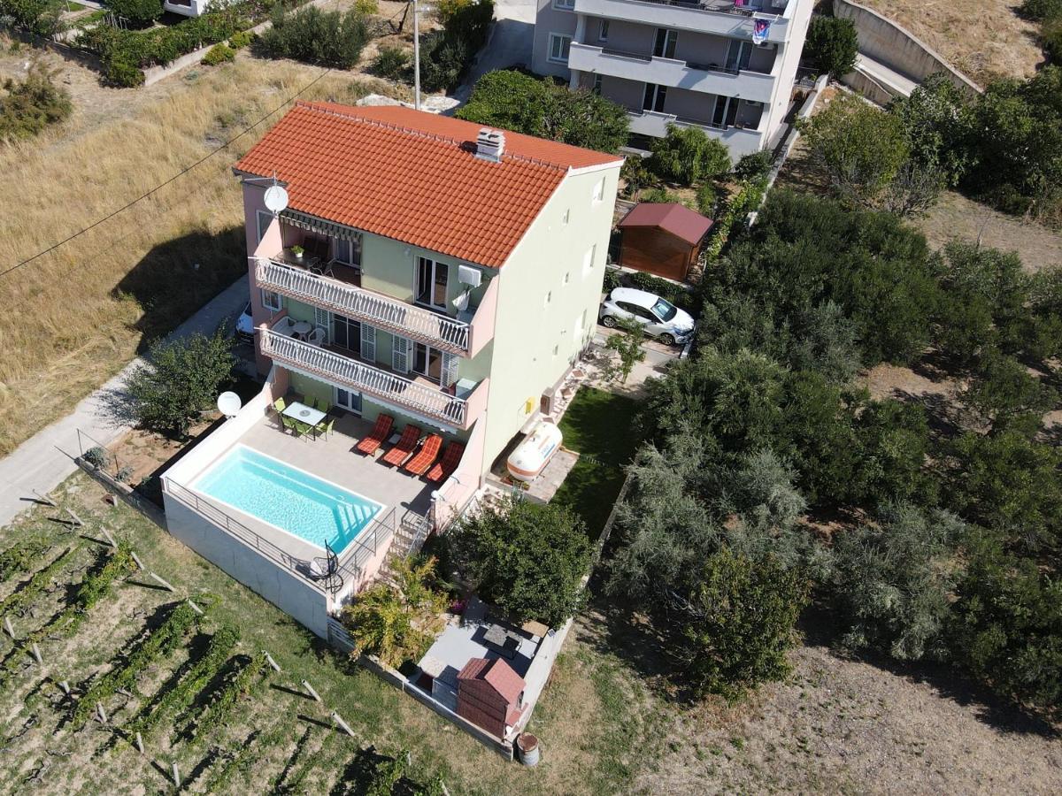 Apartment M&M With Private Pool Kučine Eksteriør billede