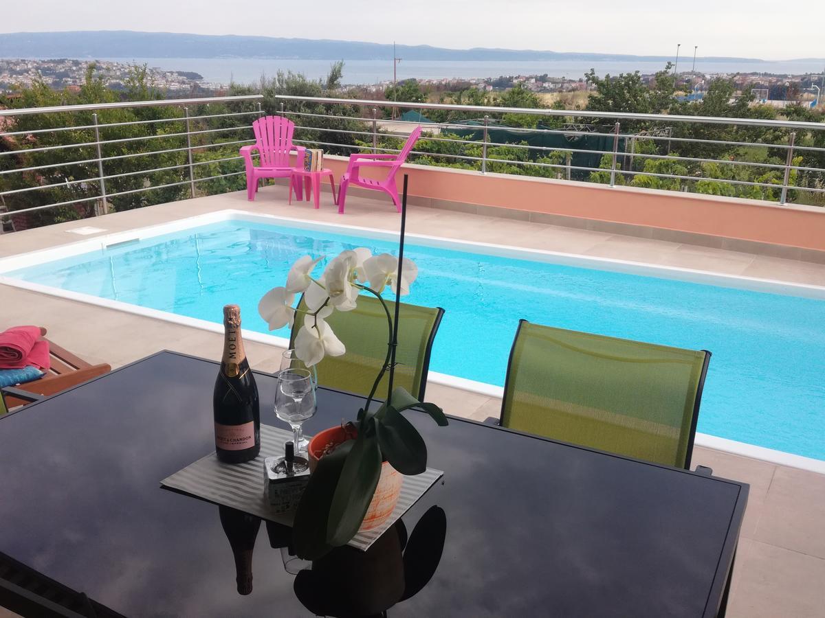 Apartment M&M With Private Pool Kučine Eksteriør billede