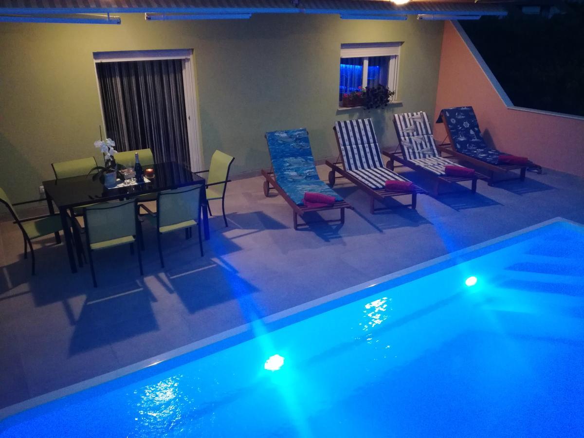 Apartment M&M With Private Pool Kučine Eksteriør billede